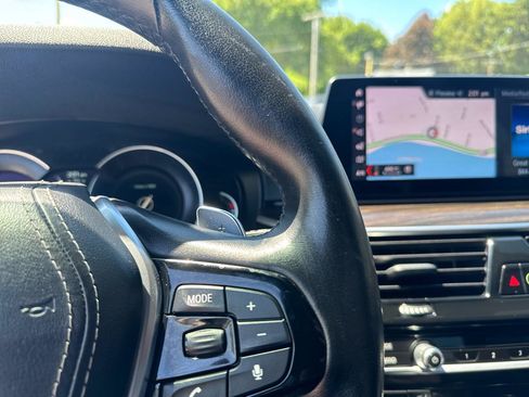 Used 2019 BMW 530i xDrive w/ Convenience Package AWD/4WD image 25