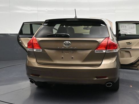 Used 2010 Toyota Venza FWD image 37