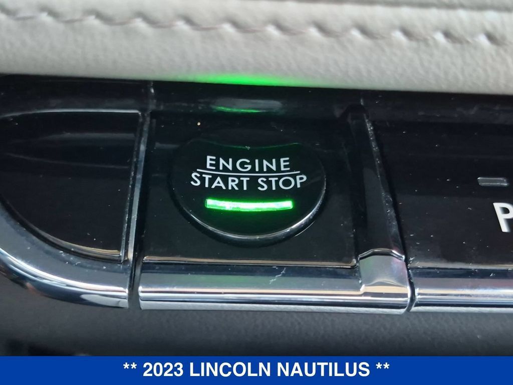 Used 2023 Lincoln Nautilus Reserve w/ Cargo Utility Package AWD/4WD image 29