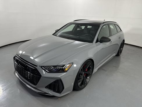 Used 2021 Audi RS 6 AWD/4WD image 24