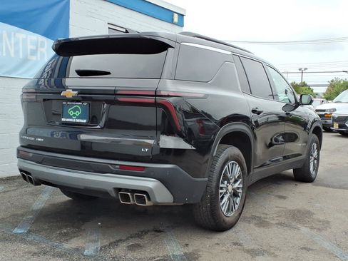 Used 2024 Chevrolet Traverse LT AWD/4WD image 6