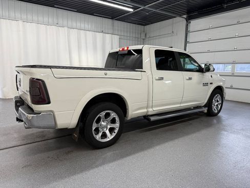Used 2017 RAM 1500 Laramie AWD/4WD image 4