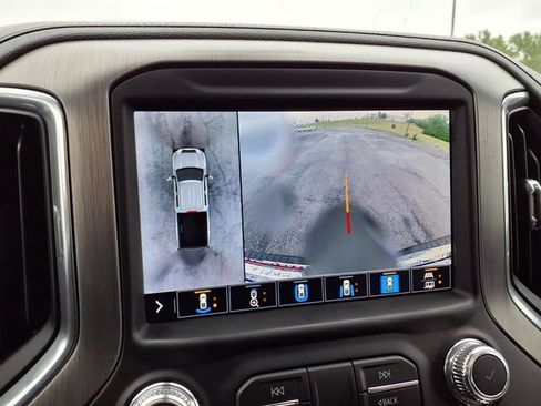 Used 2021 GMC Sierra 2500 Denali w/ Denali Black Diamond Edition AWD/4WD image 16