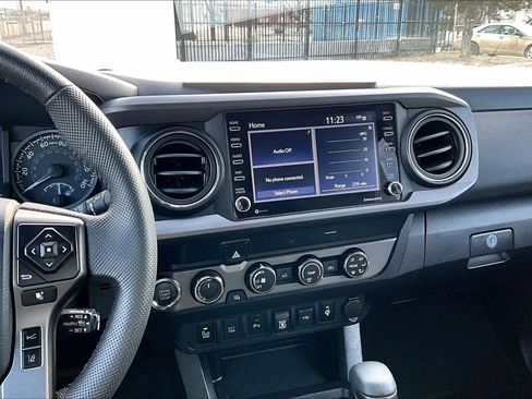 Certified 2020 Toyota Tacoma TRD Off-Road image 6