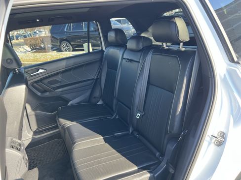 Used 2024 Volkswagen Tiguan SE R-Line image 24