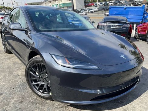 Used 2025 Tesla Model 3 Long Range RWD image 1
