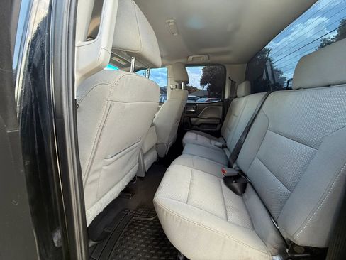 Used 2019 Chevrolet Silverado 1500 Custom w/ Custom Convenience Package RWD image 12