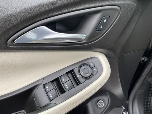 Used 2022 Buick Encore GX Select w/ Experience Buick Package image 11