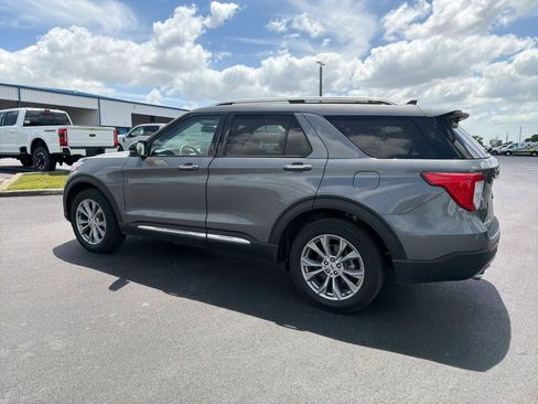Used 2023 Ford Explorer Limited w/ Limited Technology Package image 11