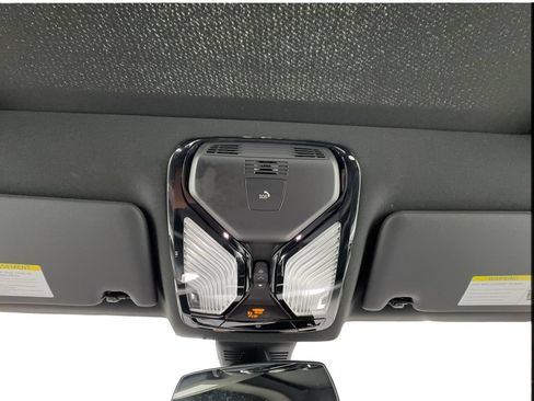 Used 2026 BMW 230i Coupe w/ Premium Package RWD image 43