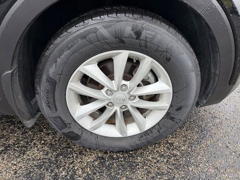 Used 2018 Kia Sorento L image 32