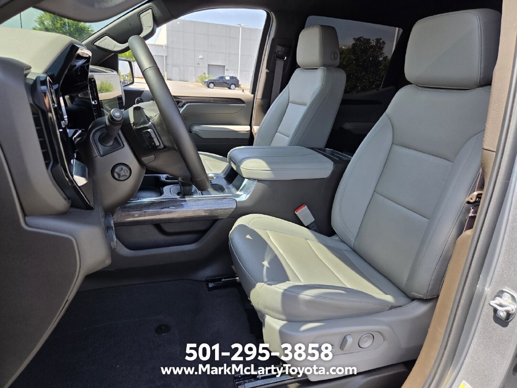 Used 2026 Chevrolet Silverado 1500 LTZ w/ LTZ Premium Package AWD/4WD image 9
