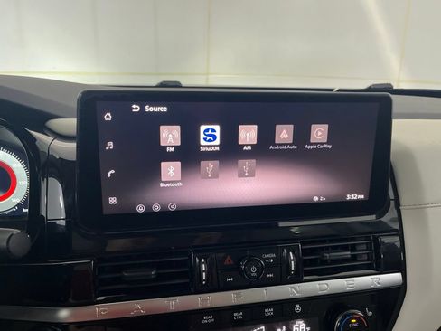 Used 2026 Nissan Pathfinder SL AWD/4WD image 67