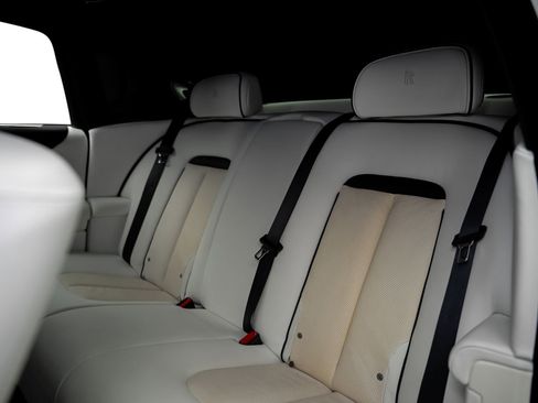 Used 2022 Rolls-Royce Ghost AWD/4WD image 37