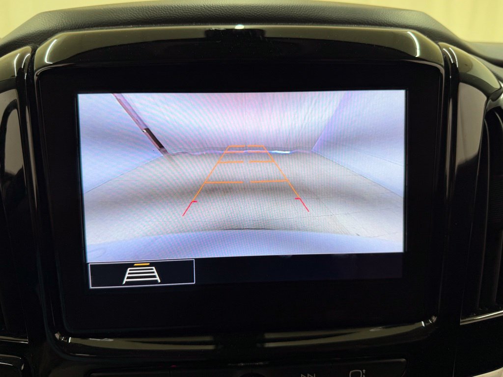 Used 2020 Chevrolet Traverse LT AWD/4WD image 24