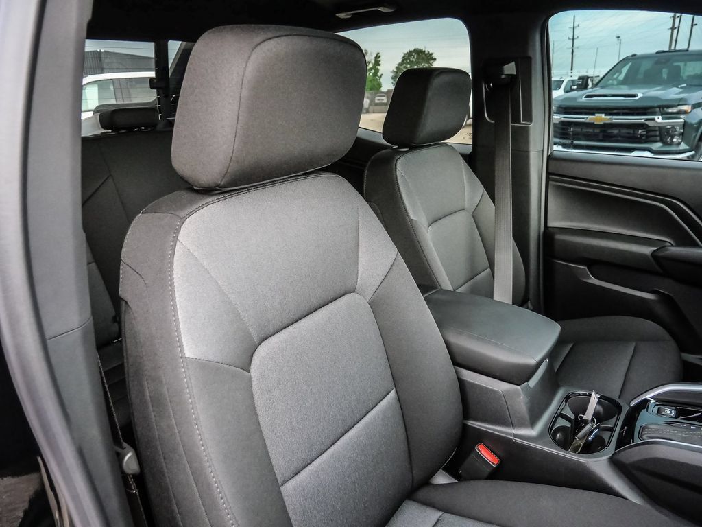 New 2026 Chevrolet Colorado Trail Boss w/ Midnight Edition AWD/4WD image 19