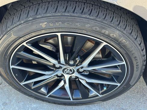 Used 2021 Toyota Camry SE image 12