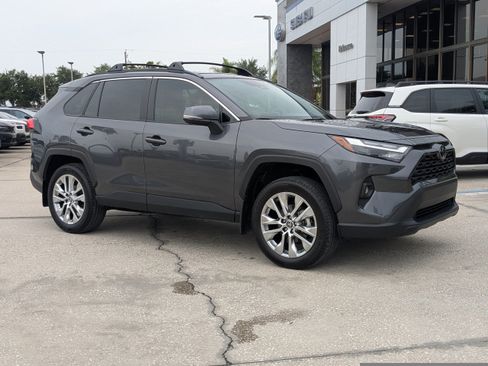 Used 2025 Toyota RAV4 XLE Premium FWD image 2