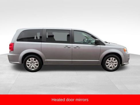 Used 2018 Dodge Grand Caravan SE w/ UConnect Hands-Free Group image 8