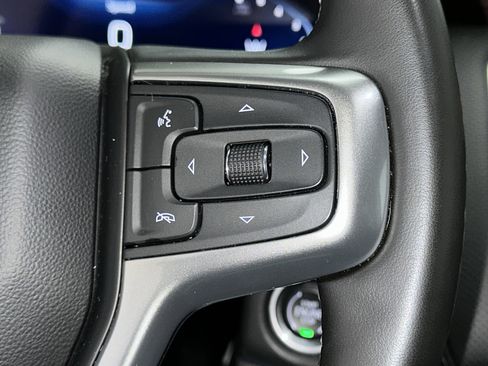 Used 2024 Chevrolet Suburban Premier image 35