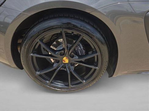 Used 2017 Porsche 718 Cayman RWD image 22