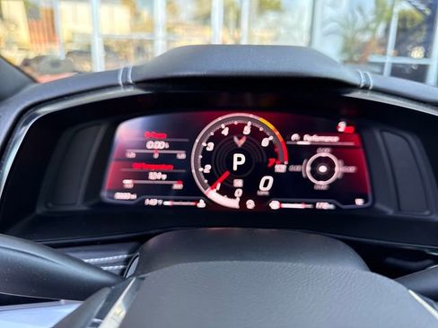Used 2022 Chevrolet Corvette Stingray Coupe w/ Z51 Performance Package RWD image 15