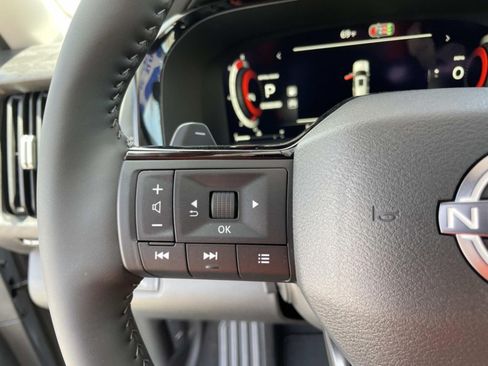 New 2026 Nissan Pathfinder Platinum FWD image 28
