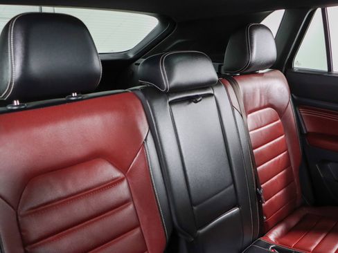 Used 2022 Volkswagen Atlas Cross Sport SEL Premium R-Line image 29