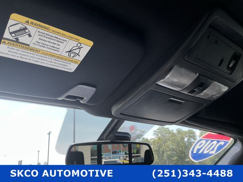 Used 2019 Nissan Titan SV w/ SV Convenience Package AWD/4WD image 26