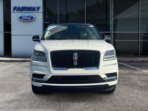 Used 2021 Lincoln Navigator L Black Label w/ Special Edition Package AWD/4WD image 3
