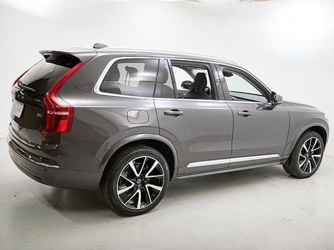 Used 2023 Volvo XC90 B6 Plus w/ Protection Package Premier image 9