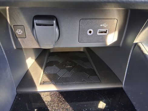 New 2025 Nissan Versa SV w/ Trunk Package image 16