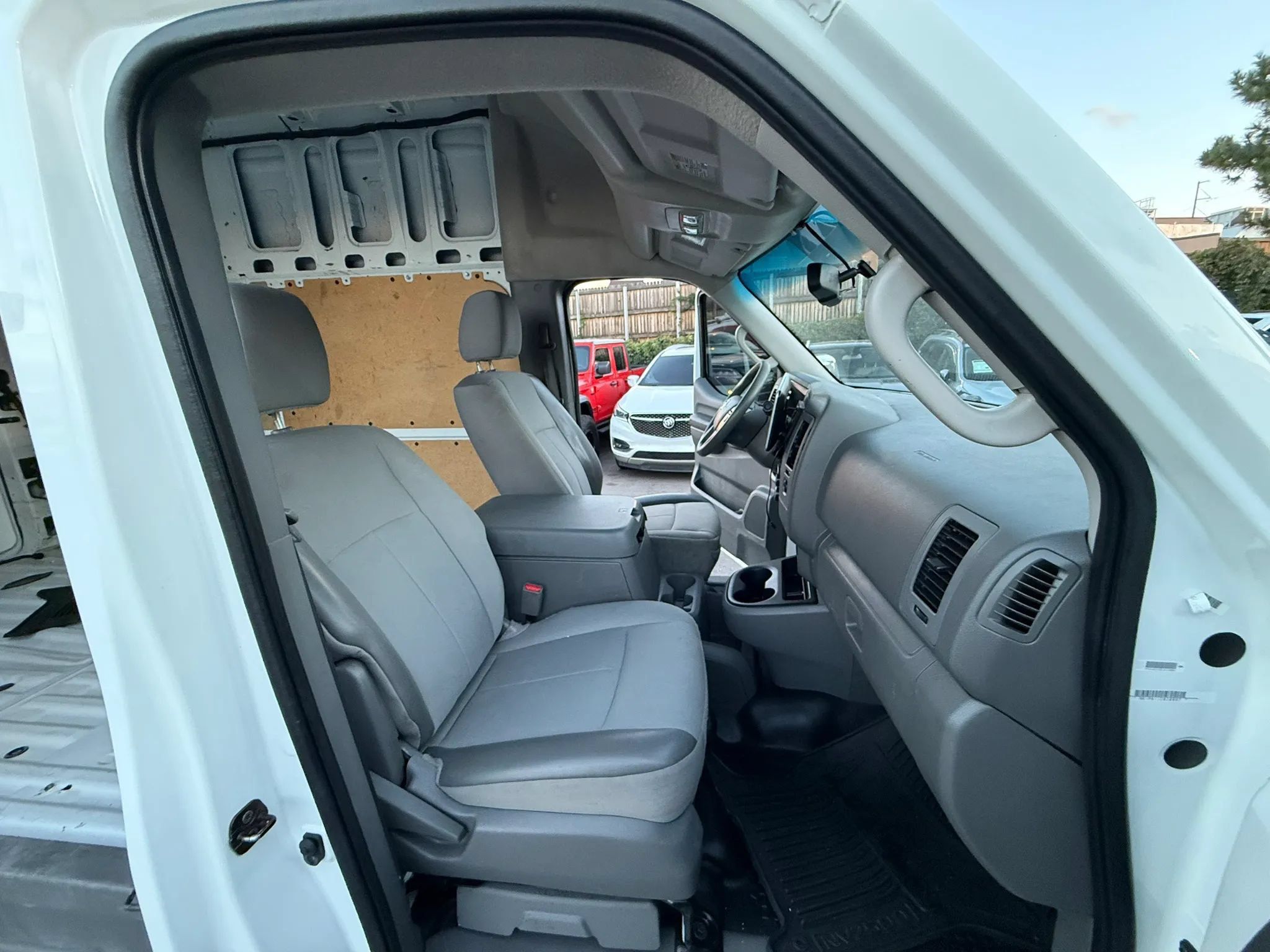 Used 2012 Nissan NV 2500 SV w/ Side Curtain Airbag Pkg RWD image 18