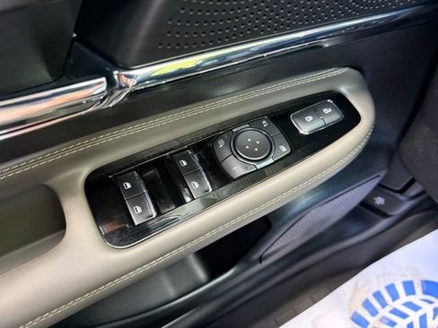 Used 2023 Lincoln Corsair AWD w/ Equipment Group 101A image 37