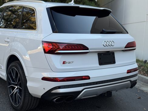 Used 2021 Audi SQ7 Premium Plus image 18