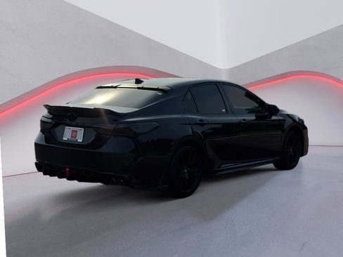 Used 2021 Toyota Camry SE image 5