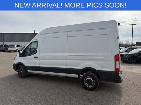 Used 2019 Ford Transit 250 148 High Roof RWD image 2