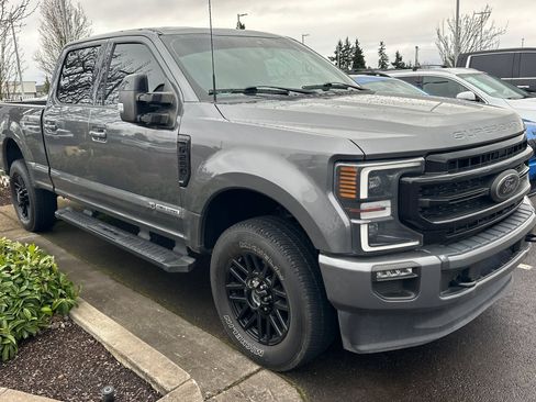 Used 2022 Ford F250 Lariat image 2
