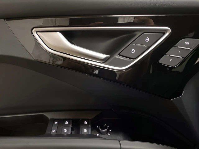 Used 2024 Audi Q4 e-tron Premium Plus w/ Premium Plus AWD/4WD image 29
