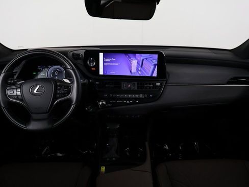 Certified 2025 Lexus ES 300h w/ Luxury Package image 6