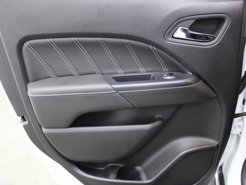 Used 2021 GMC Canyon Denali image 17