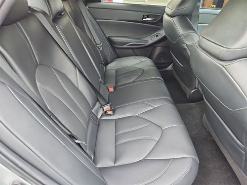Used 2021 Toyota Avalon XLE w/ Carpet Mat Package (TMS) image 17