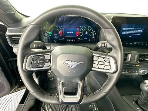 Used 2025 Ford Mustang Coupe RWD image 11
