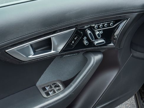 Used 2014 Jaguar F-TYPE S image 18