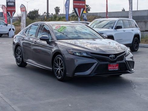 Used 2024 Toyota Camry SE w/ Cold Weather Package image 3