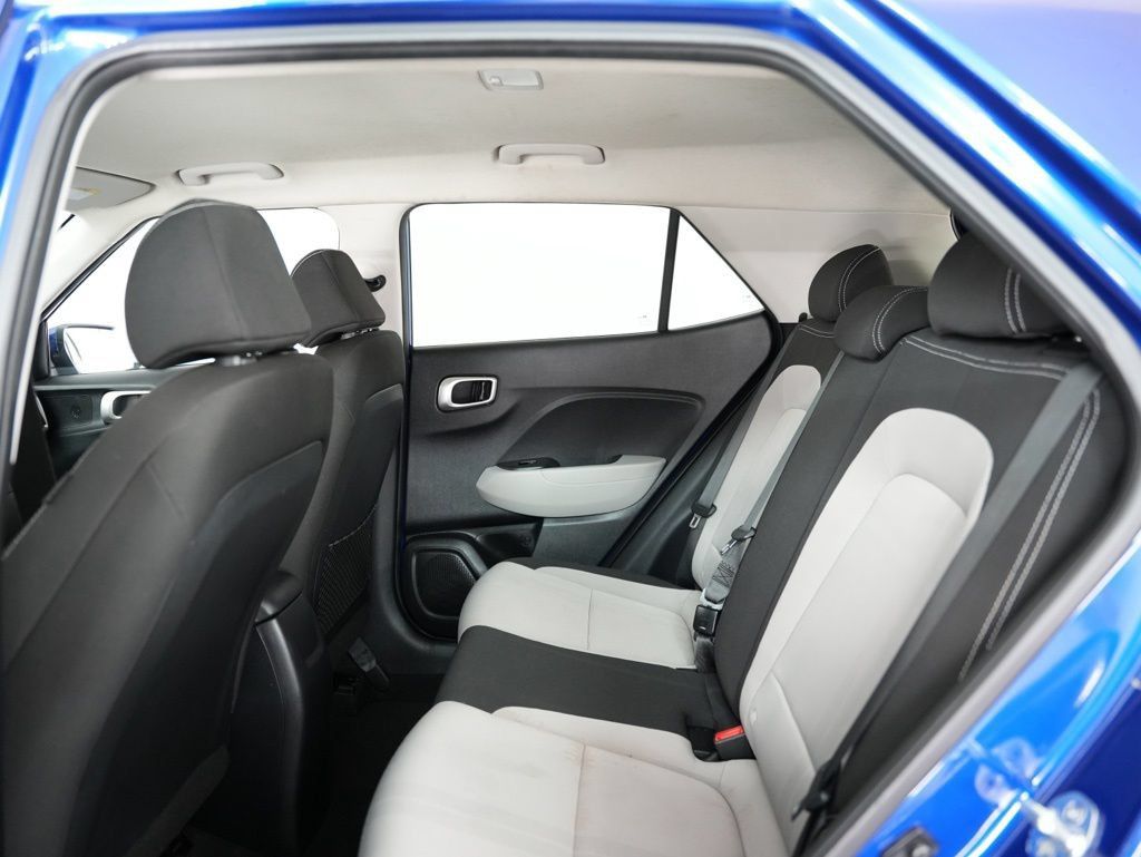 Used 2020 Hyundai Venue SEL FWD image 33