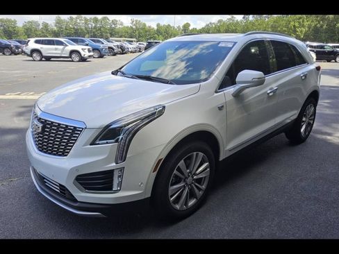 Used 2024 Cadillac XT5 Premium Luxury w/ Technology Package FWD image 1