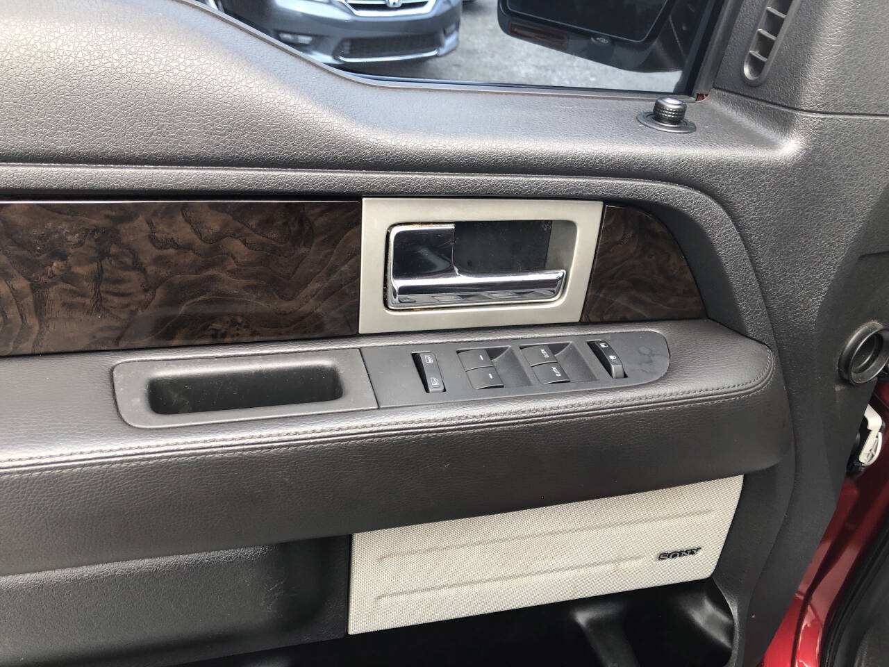 Used 2013 Ford F150 Platinum AWD/4WD image 17