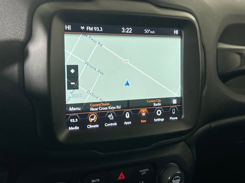 Used 2022 Jeep Renegade Latitude w/ Convenience Group image 13