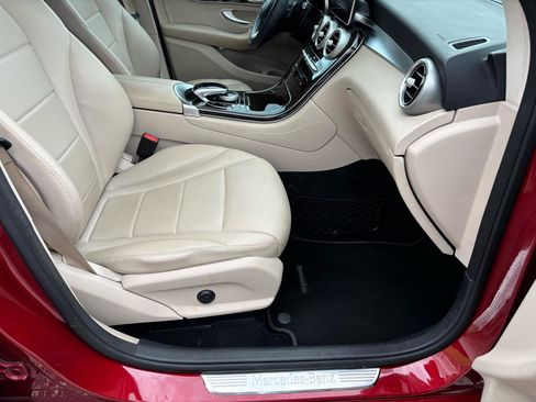 Used 2016 Mercedes-Benz GLC 300 image 23